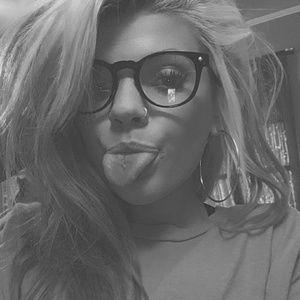 Meet your Posher, Shelby